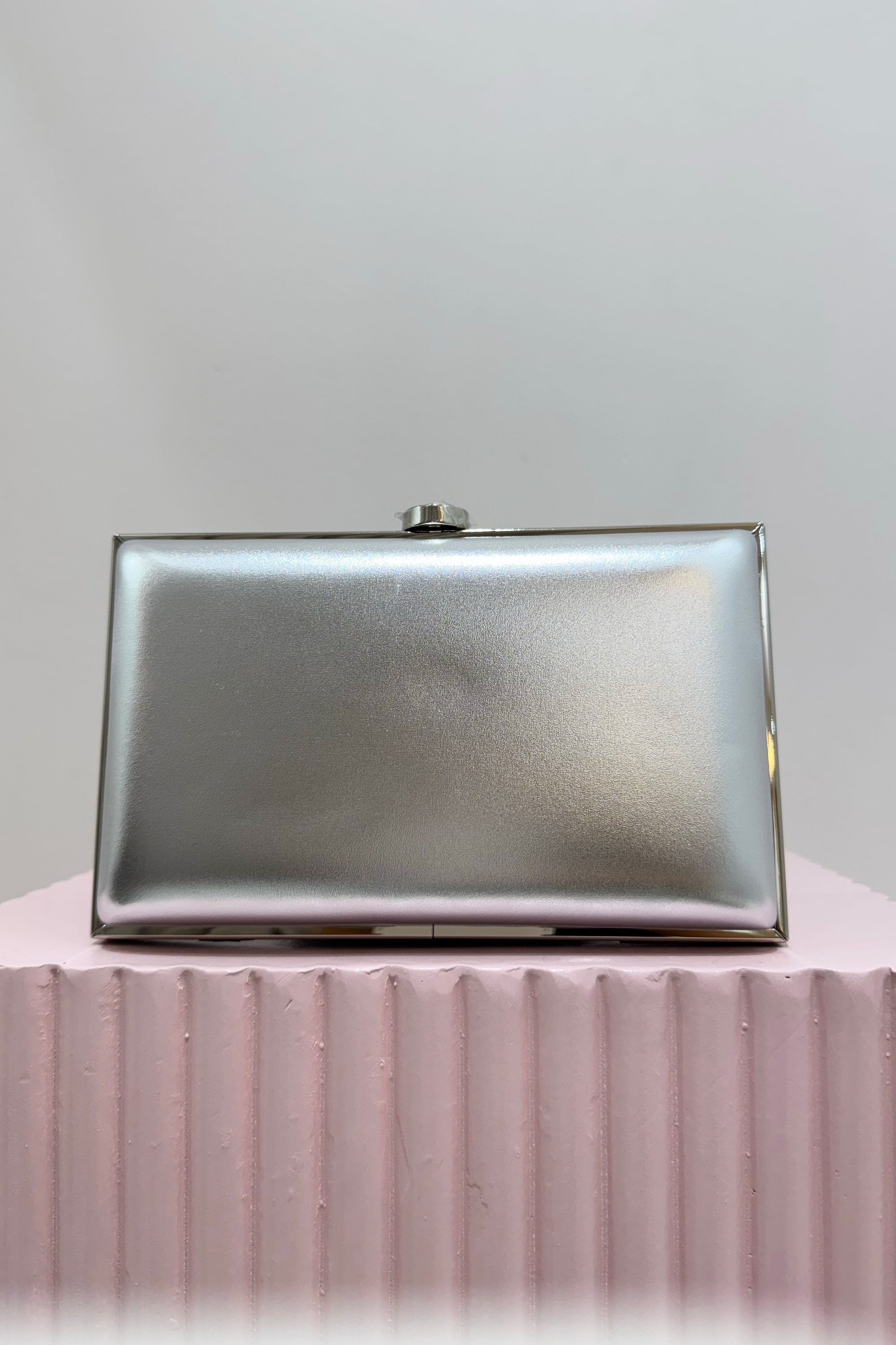 Olga Berg Lucy Metallic Clutch | Silver