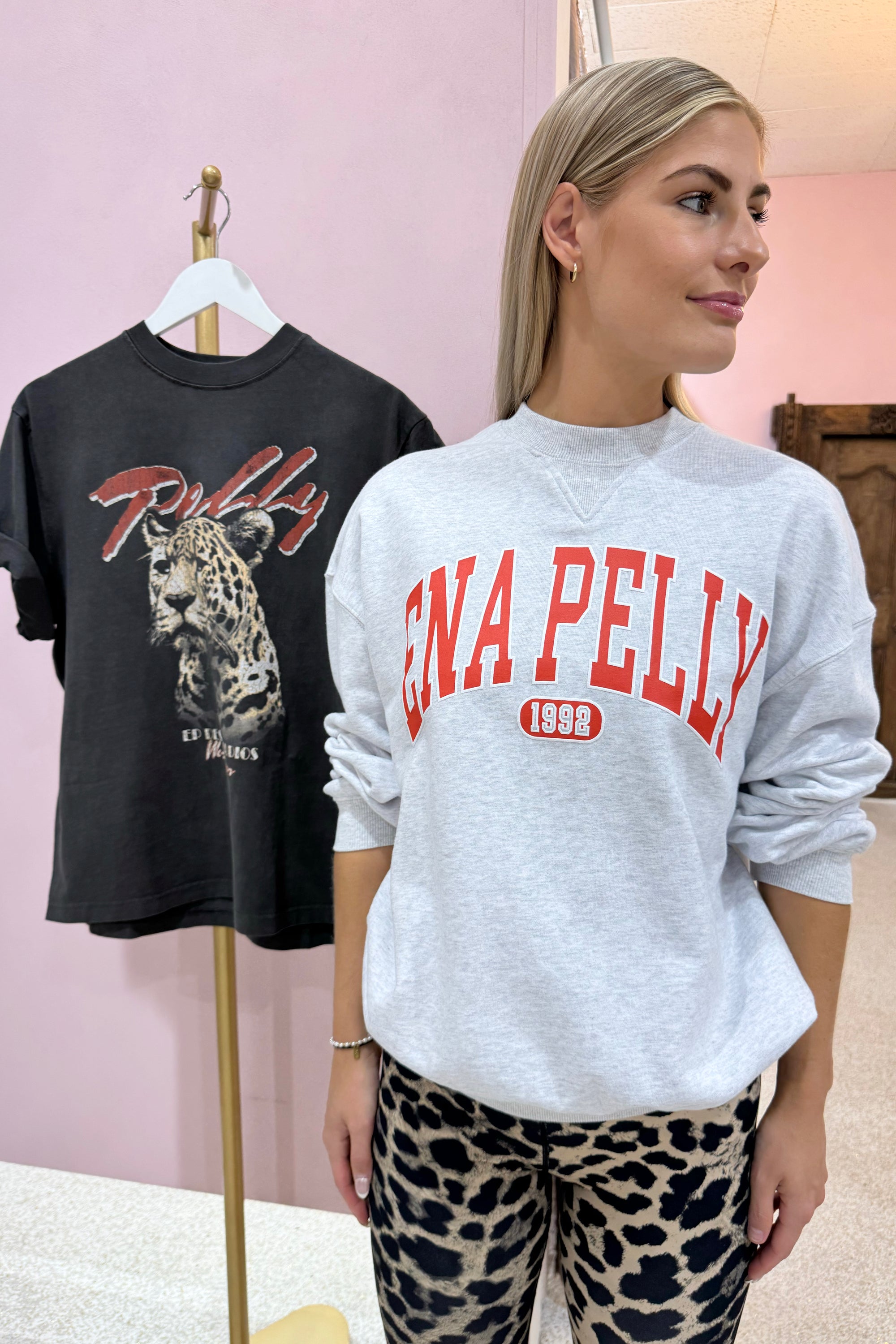 Ena Pelly Classic Collegiate Sweatshirt | White Marle / Red