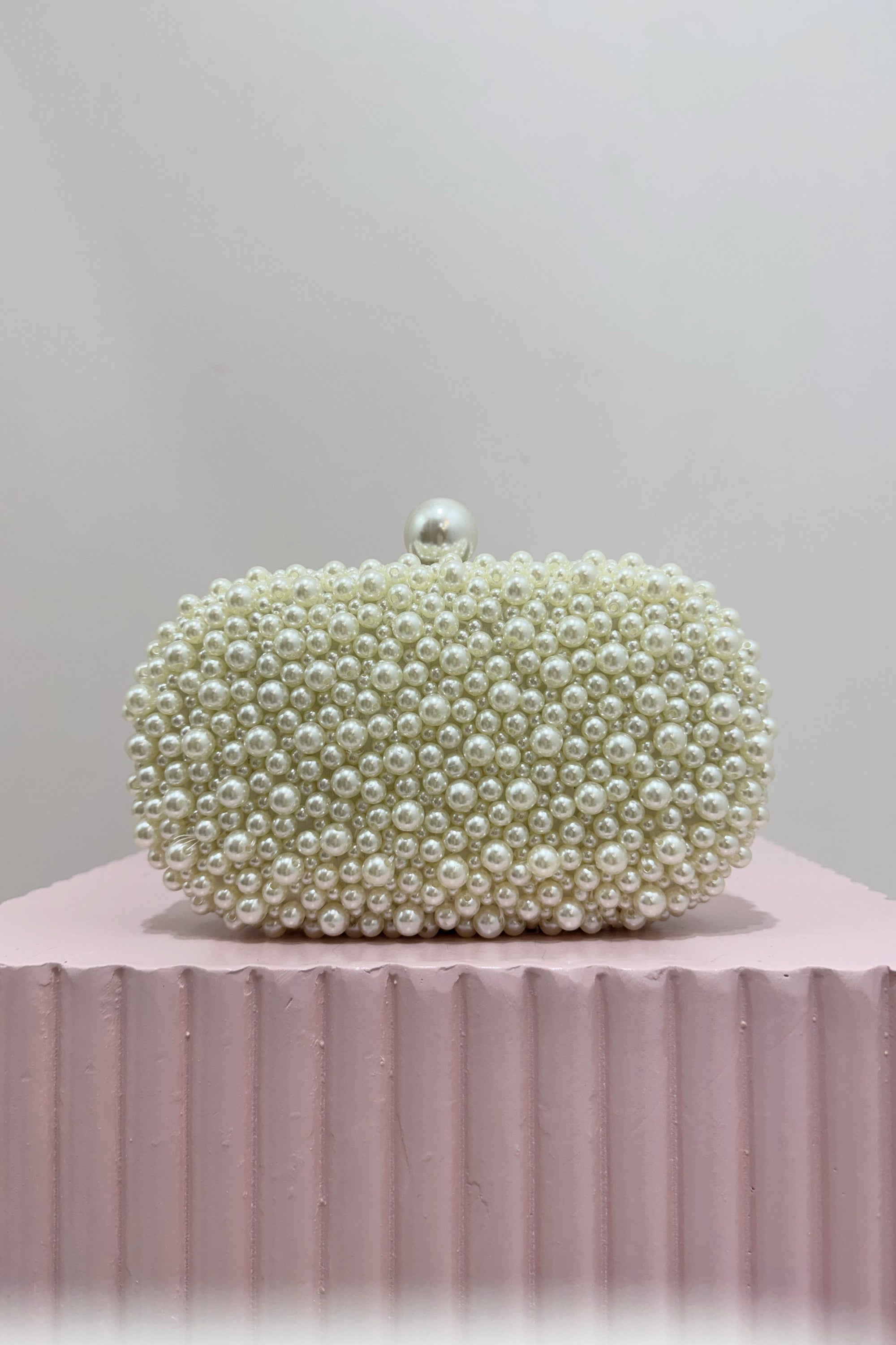 Olga Berg Valentina Pearl Clutch | Silver