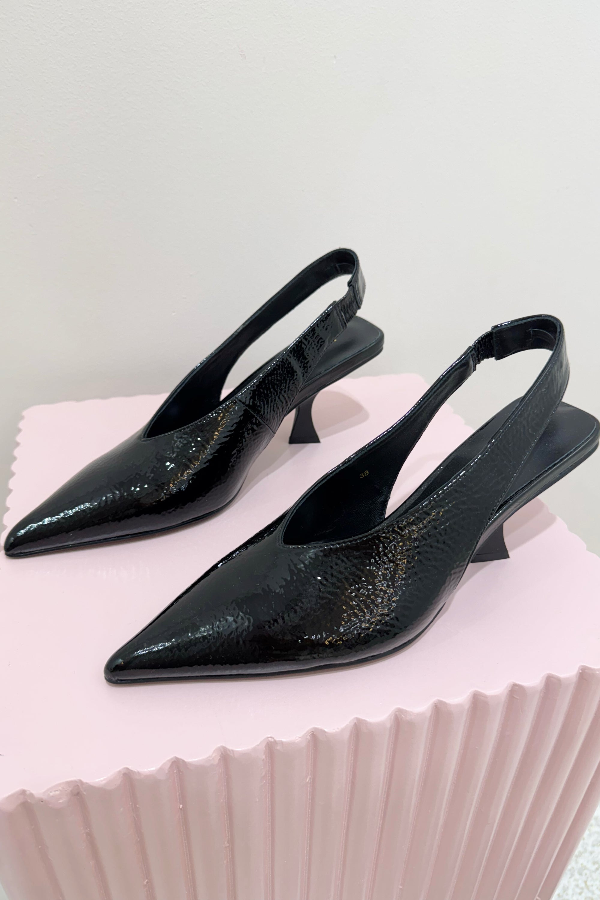 Alias Mae Frankie Slingback Heel | Black Crinkle Patent