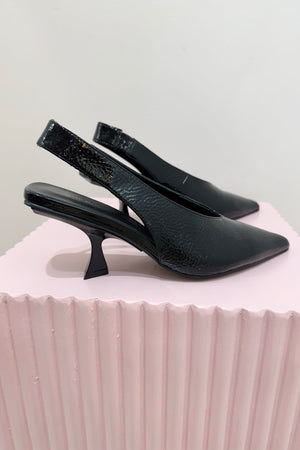 Alias Mae Frankie Slingback Heel | Black Crinkle Patent