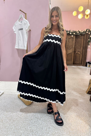 Chosen By Fifi & Annie The Monochrome Maxi Dress | Black