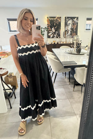 Chosen By Fifi & Annie The Monochrome Maxi Dress | Black