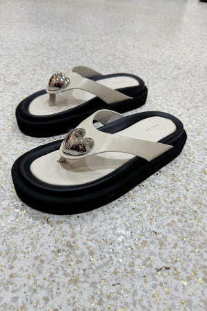 Alias Mae Ana Thong Slide | Bone