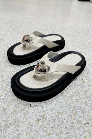 Alias Mae Ana Thong Slide | Bone