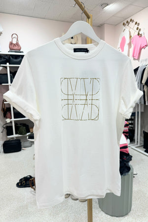 C&M Camilla & Marc Brooks Tee | Solf White / Gold