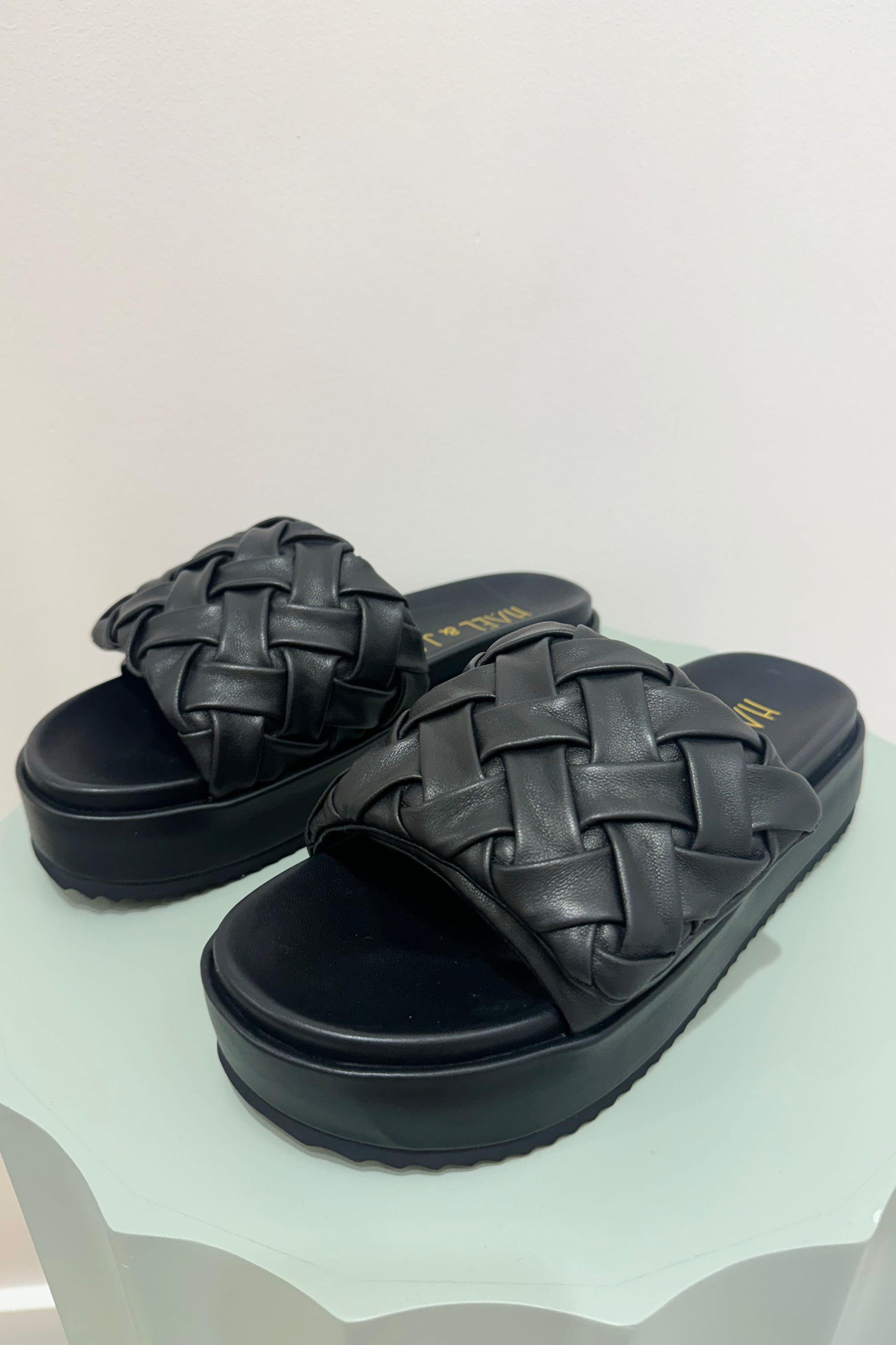 Hael & Jax Pina Colada Slide | Black