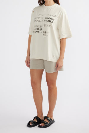 Ena Pelly Blurred Logo Tee | Cement