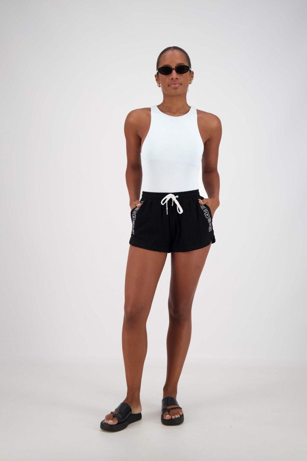 Jasmine Alexa Rosetta Short | Black