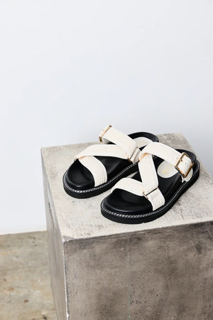 Hael & Jax Mimosa Slide | Milk