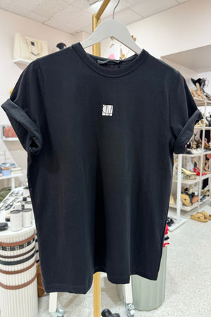 C&M Camilla & Marc Whitley Tee | Black / White