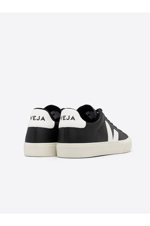 VEJA Campo Leather Trainer | Black/White