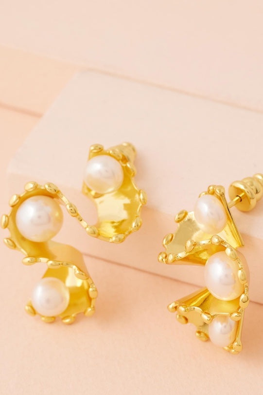 Amber sceats sale pearl earrings